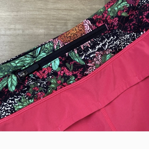 [Lululemon] Speed Up Short *2.5" Fuchsia Pink / Zen Garden Multi 6 like new - Picture 9 of 10